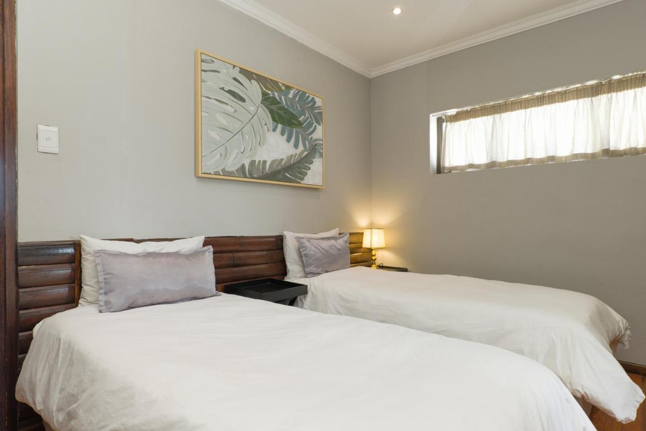 Royal Palms Guest House Port Elizabeth Exterior photo