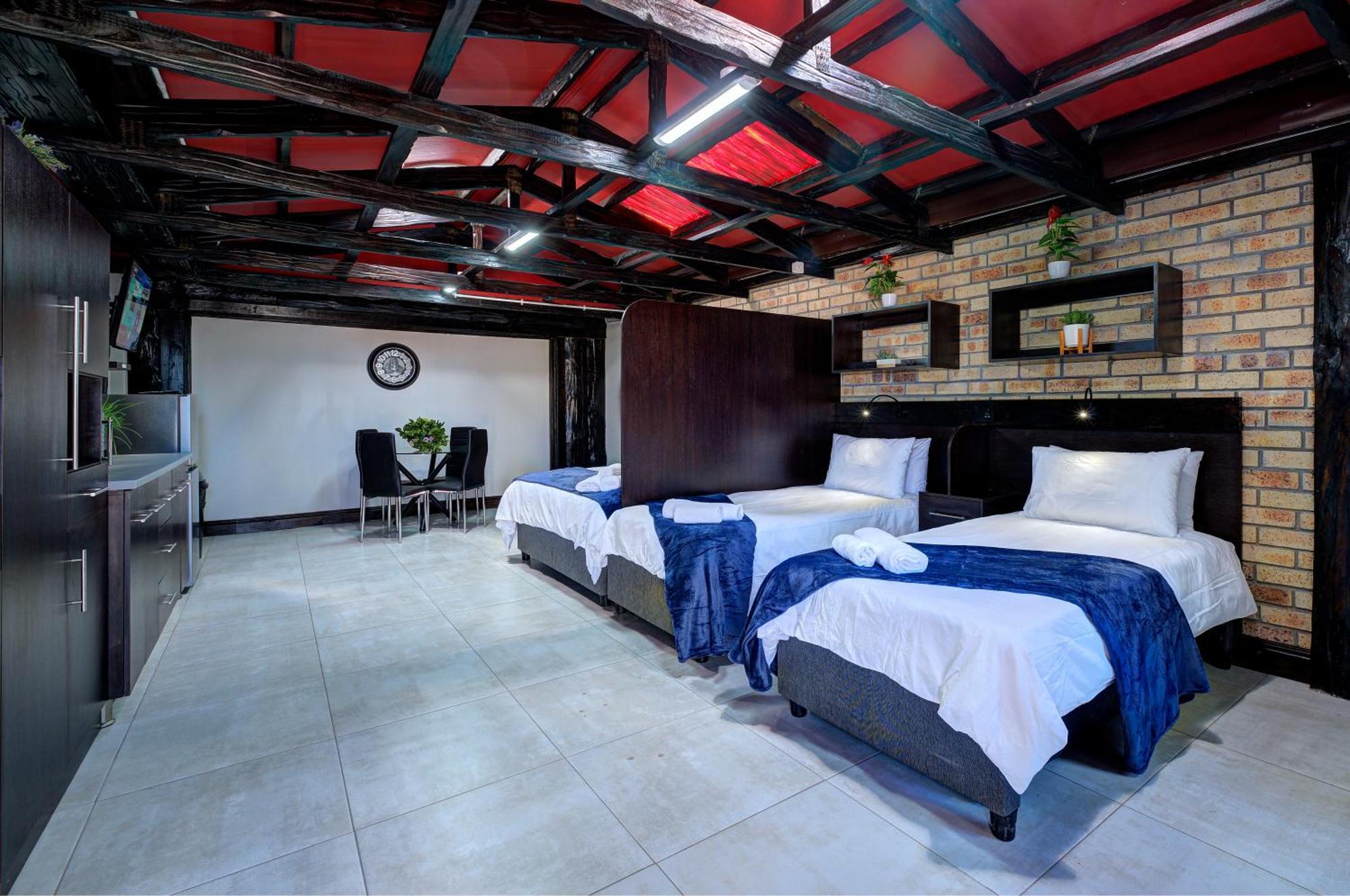 Royal Palms Guest House Port Elizabeth Exterior photo